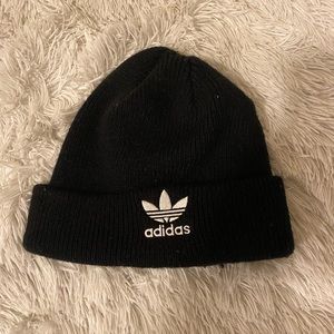 ADIDAS BLACK BEANIE